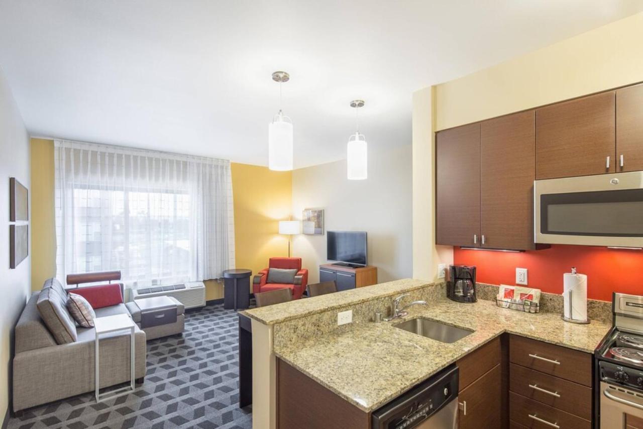 Towneplace By Marriott Suites Portland Vancouver Evergreen Exterior foto