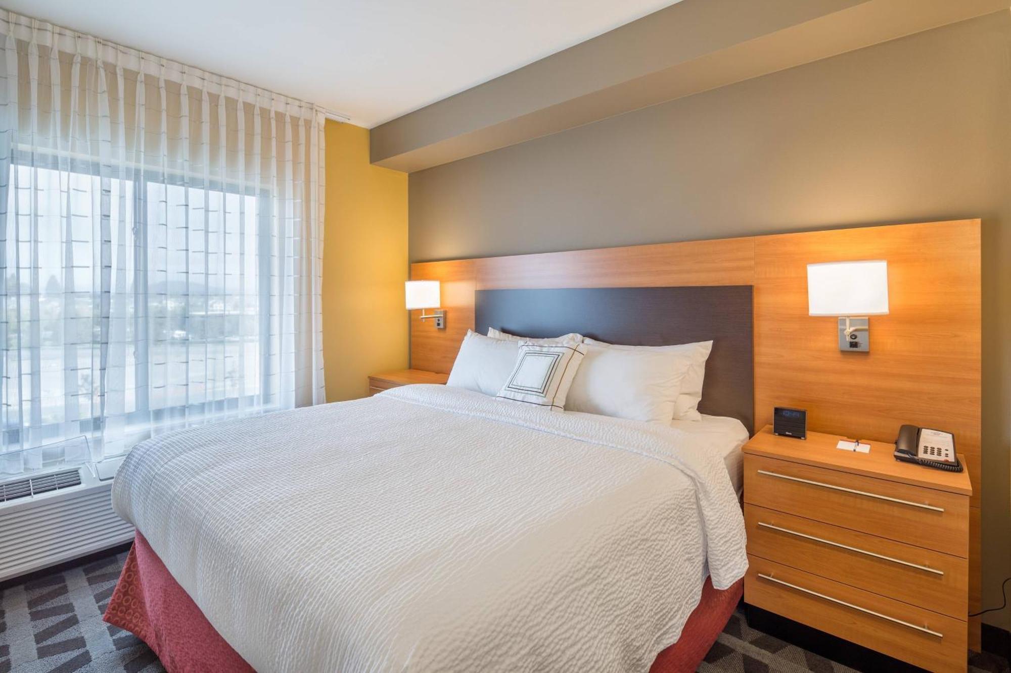 Towneplace By Marriott Suites Portland Vancouver Evergreen Exterior foto