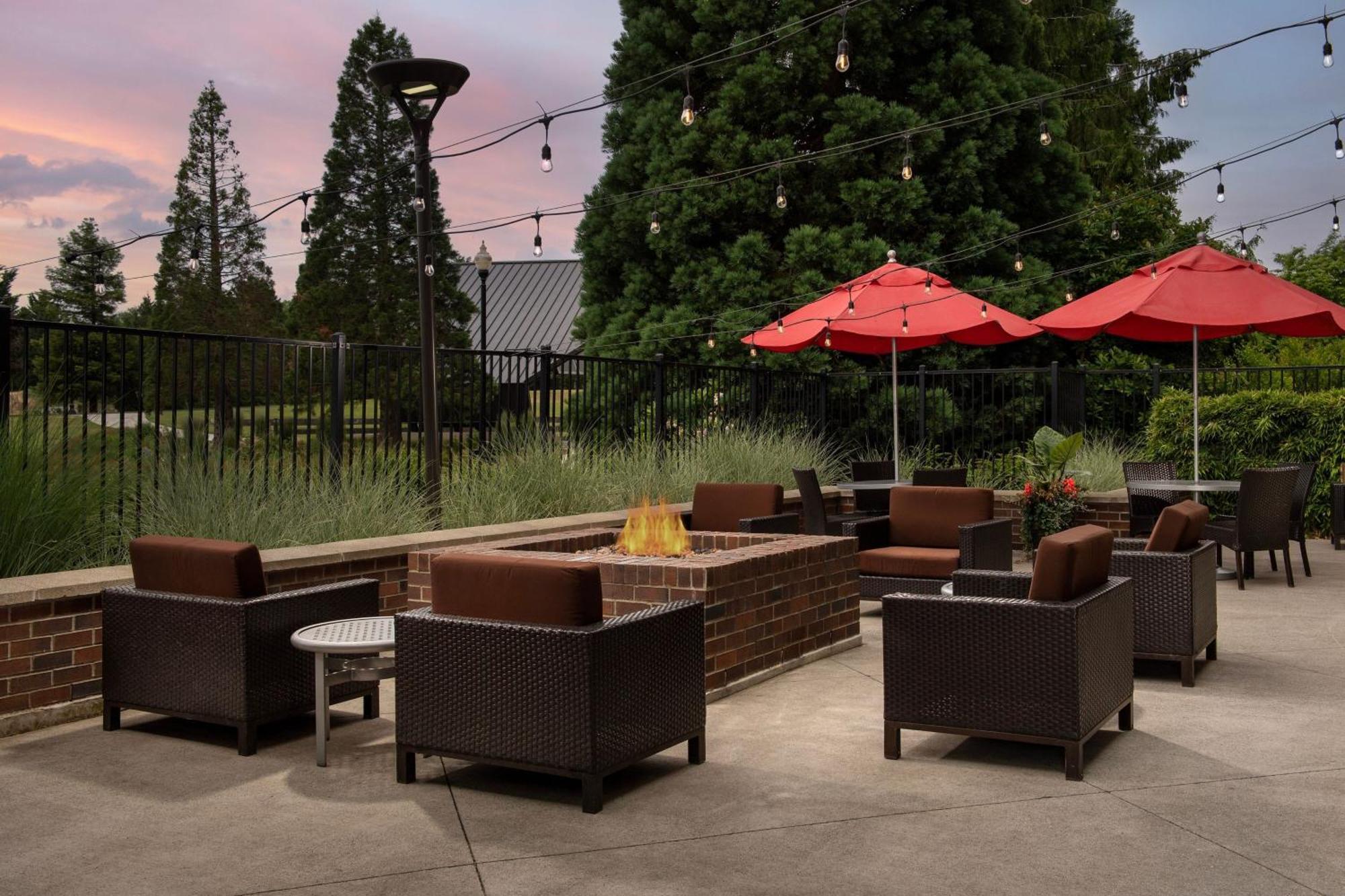 Towneplace By Marriott Suites Portland Vancouver Evergreen Exterior foto