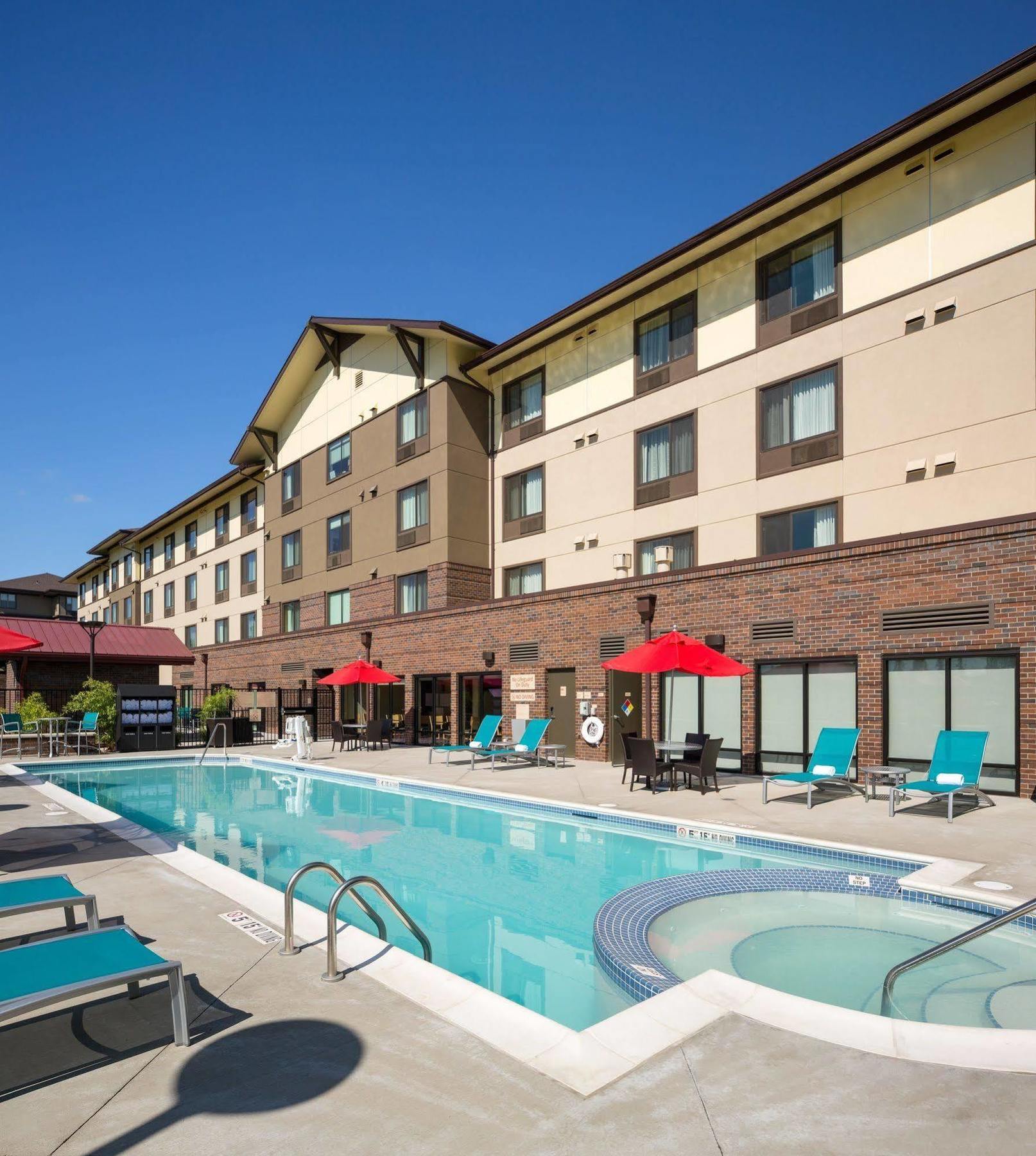 Towneplace By Marriott Suites Portland Vancouver Evergreen Exterior foto